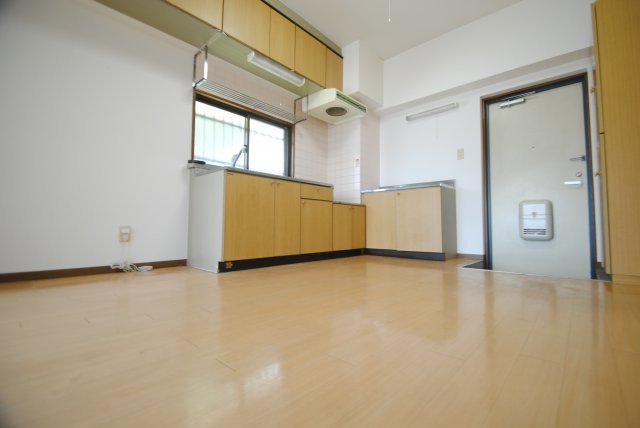 フェニックス久留米のキッチン|内装イメージ：同物件別室
DK