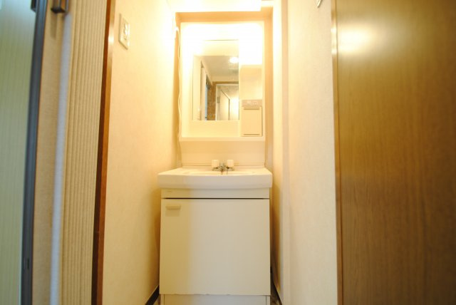 フェニックス久留米の洗面所|内装イメージ：同物件別室