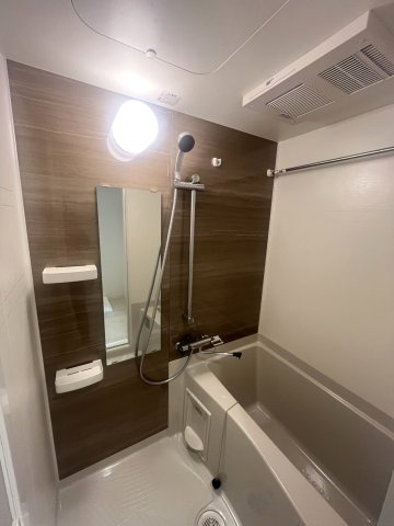 CRESTTAPP新大阪の浴室