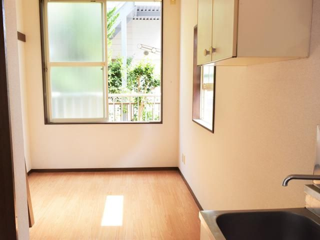 東やまと・Ｌの洋室