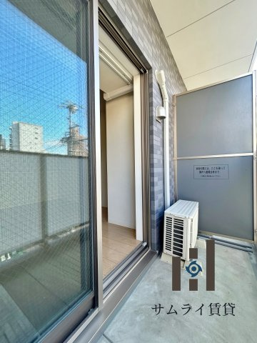 e池下のバルコニー