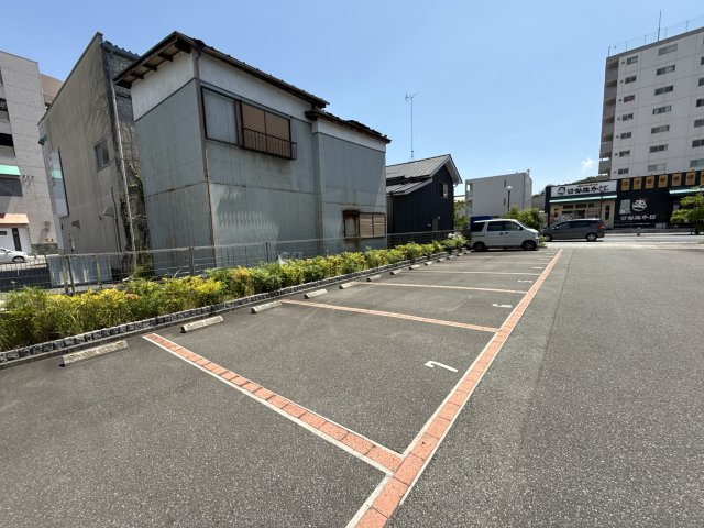 Ｋレジデンス駅前通の駐車場