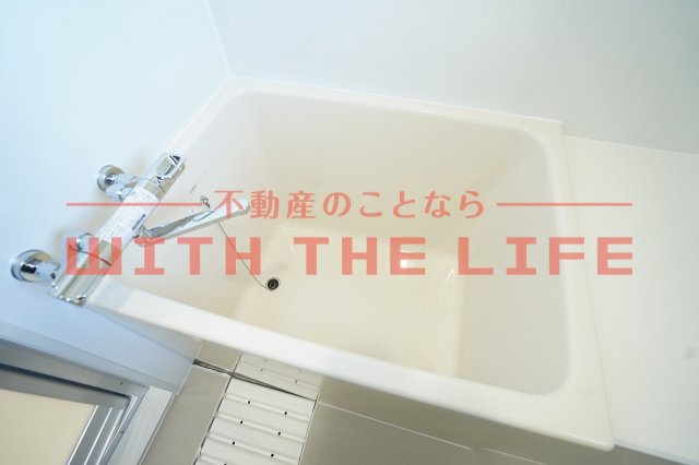 南薫ハイツ【キャッシュバック対象物件】の浴室|同物件別部屋の写真です