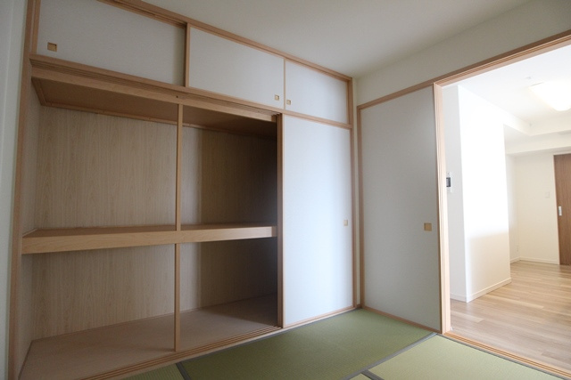 アルファフレシア久留米駅前【キャッシュバック対象物件】の収納|ちょっとした収納スペースも充実しています