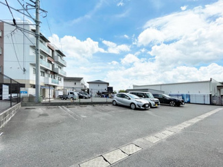 【駐車場】