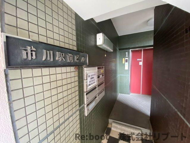 SAP市川駅前のエントランス