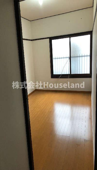 狐島興里マンションの居間・リビング