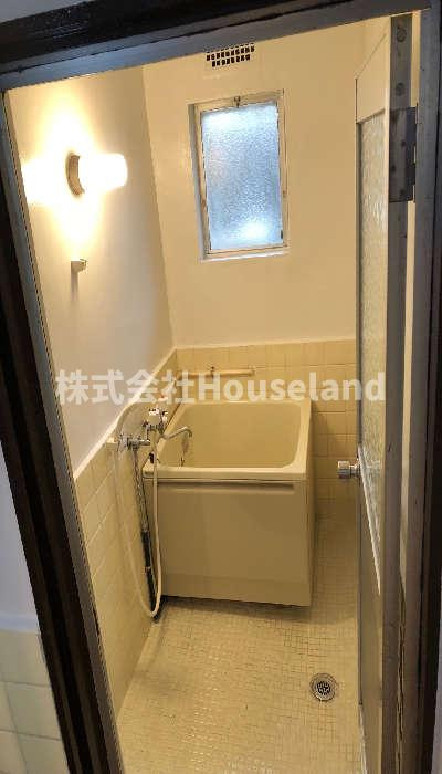 狐島興里マンションの浴室
