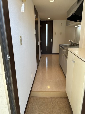 クレバネス町屋の玄関