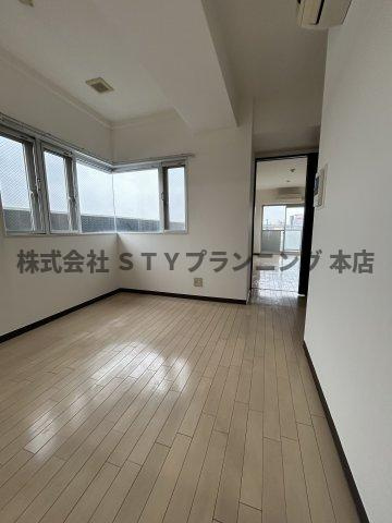 仲介手数料０円！WILL鶴舞の居間・リビング