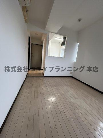 仲介手数料０円！WILL鶴舞の居間・リビング