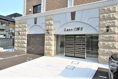 【エントランス】 | Luxe三国Ⅱ | ゆとりのあるエントランスです