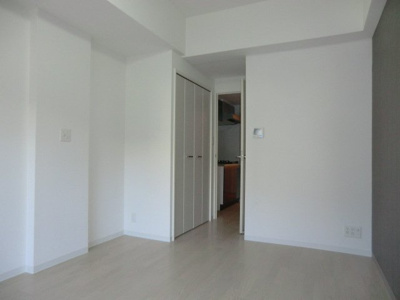 【居間・リビング】 | Luxe三国Ⅱ | ゆったり過ごせる居間です