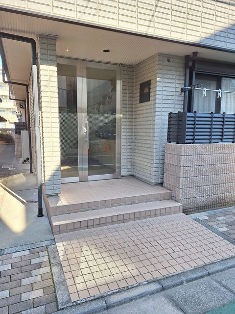 メゾンリブエールのエントランス