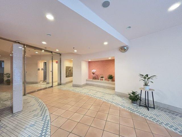 ビラハイツ北の丸のエントランス