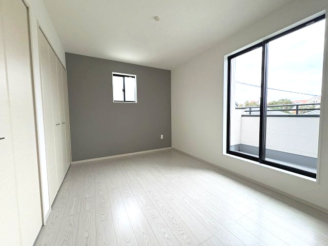 【寝室】 | 福岡市城南区友丘6丁目3期　1号棟（全4棟）【仲介手数料無料・0円】 | 現地写真。2階主寝室です。