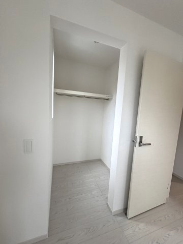 【収納】 | 福岡市城南区友丘6丁目3期　1号棟（全4棟）【仲介手数料無料・0円】 | 現地写真。