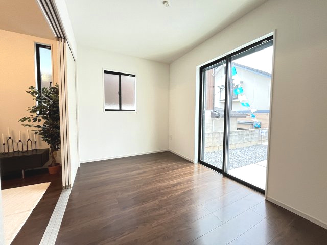 【洋室】 | 福岡市城南区友丘6丁目3期　3号棟（全4棟）【仲介手数料無料・0円】 | 現地写真。1階洋室です。