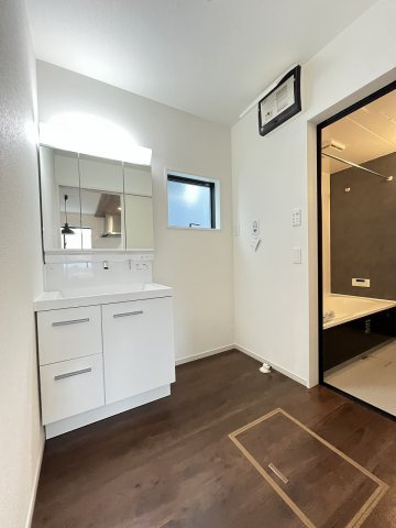 【洗面所】 | 福岡市城南区友丘6丁目3期　3号棟（全4棟）【仲介手数料無料・0円】 | 現地写真。