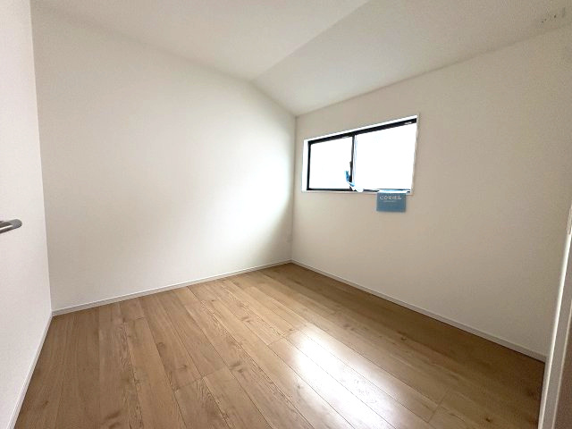 【子供部屋】 | 福岡市城南区友丘6丁目3期　4号棟（全4棟）【仲介手数料無料・0円】 | 現地写真。