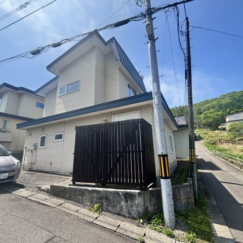 室蘭市絵鞆町3丁目6-7戸建の外観