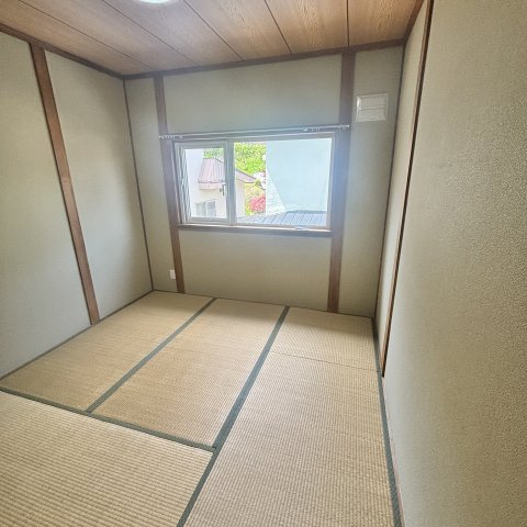 室蘭市絵鞆町3丁目6-7戸建の和室