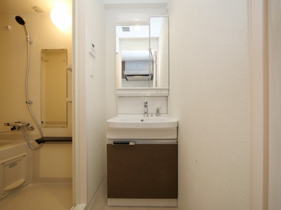 【独立洗面台】 | プレサンスNEO上新庄PRIMECRUIS | 朝の身支度には欠かせない独立洗面化粧台