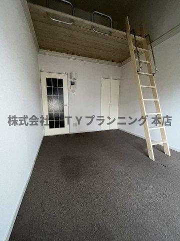 仲介手数料０円！セリ二ティ鶴舞の居間・リビング