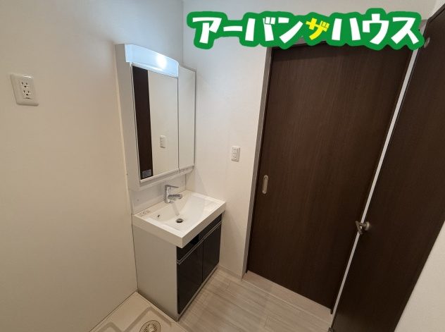 GRANDTIC 西崎1の洗面所