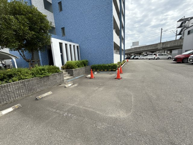 OA FLAT西延末の駐車場