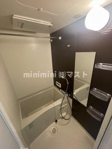 Metrosa弁天町の浴室