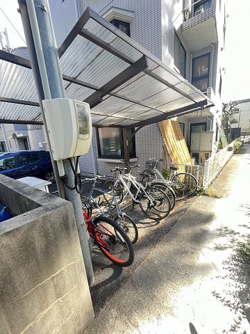 西宮市大井手町のアパートの外観