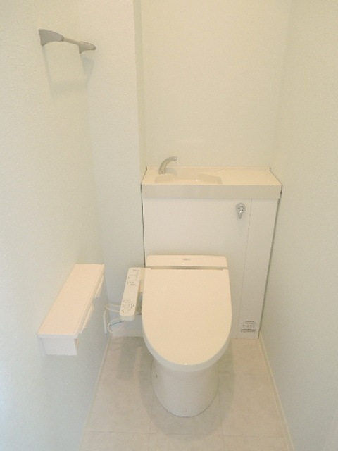 Garnet-BaBaのトイレ|温水洗浄便座