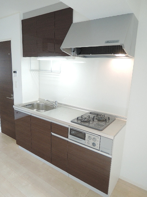 Garnet-BaBaのキッチン|2口ガスコンロ付きのシステムキッチン