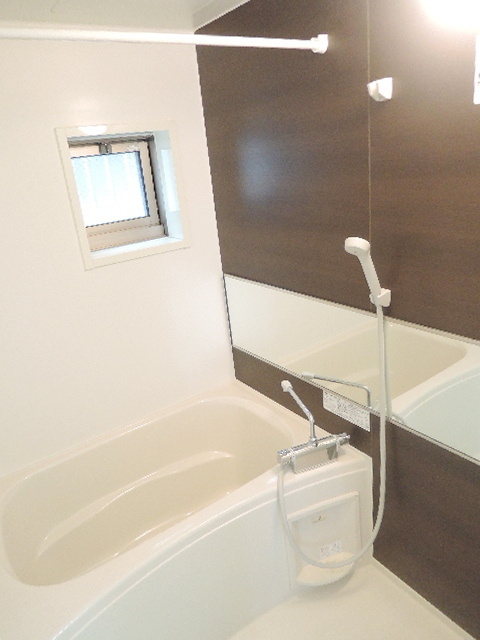 Garnet-BaBaの浴室|1日の疲れをリフレッシュ