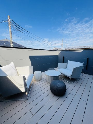 家族が繋がる＋αの家～辻堂3丁目のバルコニー|9.6畳のルーフバルコニー