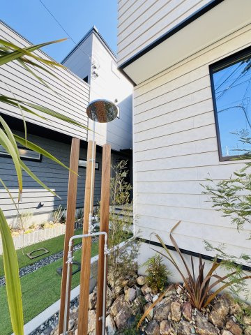 家族が繋がる＋αの家～辻堂3丁目の設備|1号棟・2号棟どちらにも屋外シャワー付き