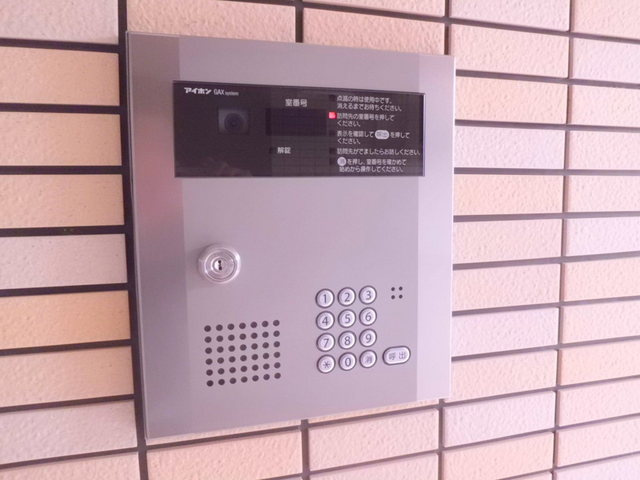 アモーレ東白楽のエントランス|カメラ付オートロック