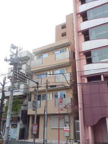 アモーレ東白楽のエントランス
