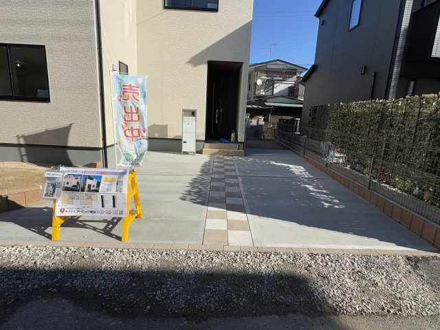 市川市若宮２丁目新築戸建【若宮小学校：10分】の駐車場|駐車スペース・並列2台駐車可