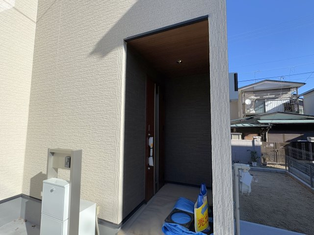 市川市若宮２丁目新築戸建【若宮小学校：10分】のエントランス|エントランス・玄関ポーチ