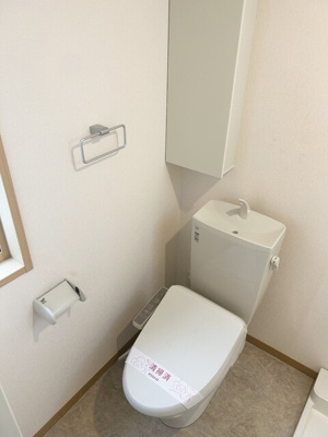 温水洗浄機能付きのトイレ