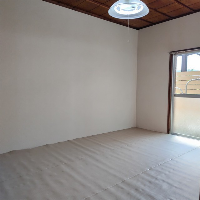 西川手２丁目貸家の居間・リビング|6帖和室