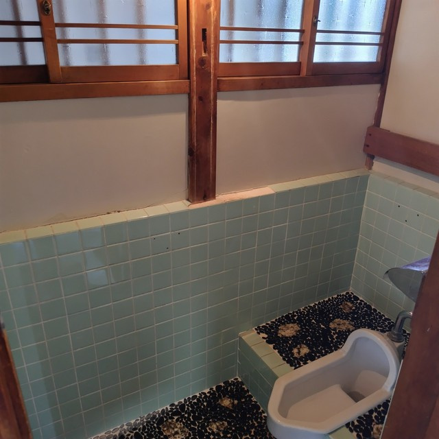 西川手２丁目貸家のトイレ