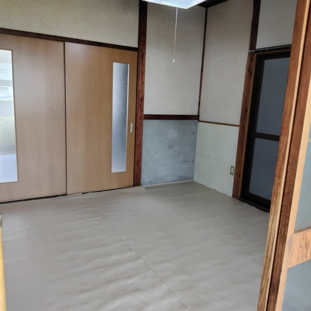 西川手２丁目貸家の内装|4.5帖和室