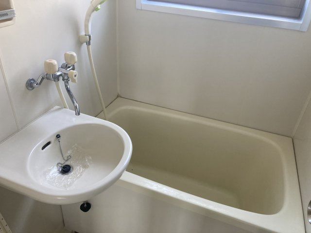 メゾンK2の浴室