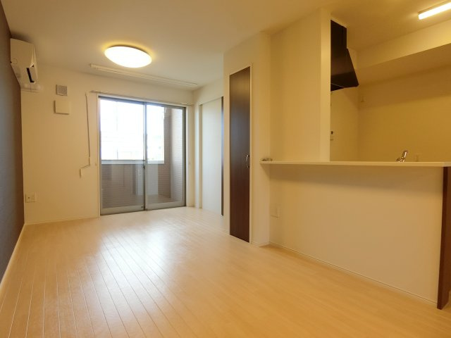 アヴニールの居間・リビング