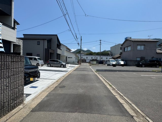 ーAdoble＋アドブルー小倉北区下富野3丁目1期　【小倉北区　新築戸建て】の前面道路含む現地写真|ーAdoble＋アドブルー小倉北区下富野3丁目1期　【小倉北区　新築戸建て】