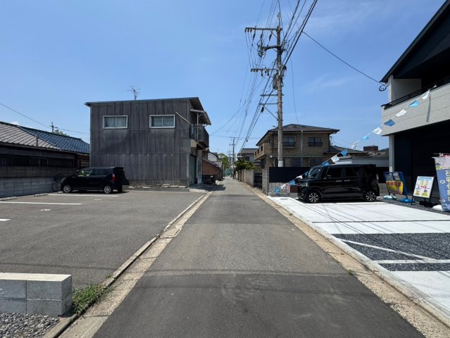 ーAdoble＋アドブルー小倉北区下富野3丁目1期　【小倉北区　新築戸建て】の前面道路含む現地写真|ーAdoble＋アドブルー小倉北区下富野3丁目1期　【小倉北区　新築戸建て】
