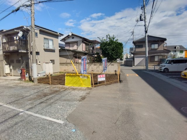 建築条件なし売地／川越市寺尾の前面道路含む現地写真